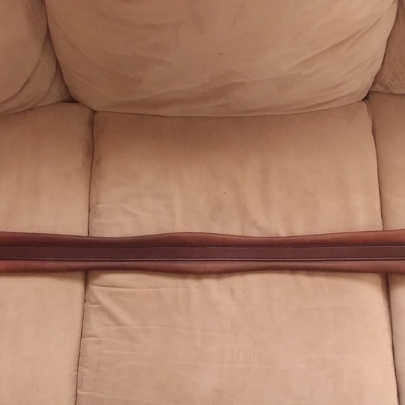 Tory Leather, english girth, 48, good condition - Picture 2 of 5